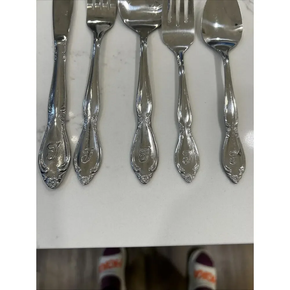Vtg 5 Pc Place Setting “T” Monogram Custom Made Floral Stainless Flatware Taiwan